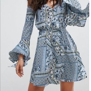 Flared sleeve dress